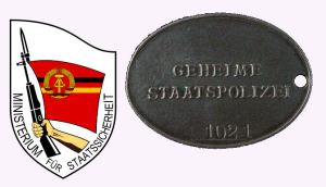 Emblem des MfS; "Hundemarke" der Gestapo